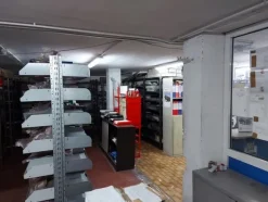 1#6295 Magazzino di ricambi auto