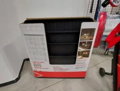 2#5256 Magazzino di ricambi e accessori per autorimessa