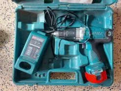 3#8080 Magazzino e materiale per impianti elettrici