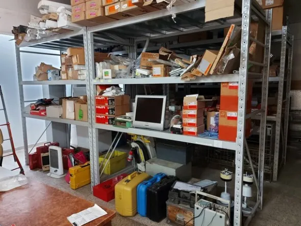 3#8080 Magazzino e materiale per impianti elettrici