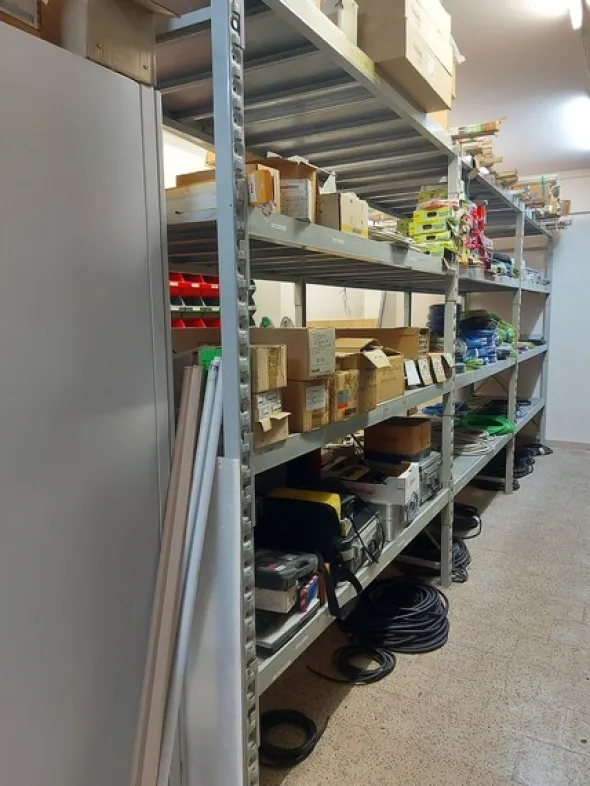 3#8080 Magazzino e materiale per impianti elettrici