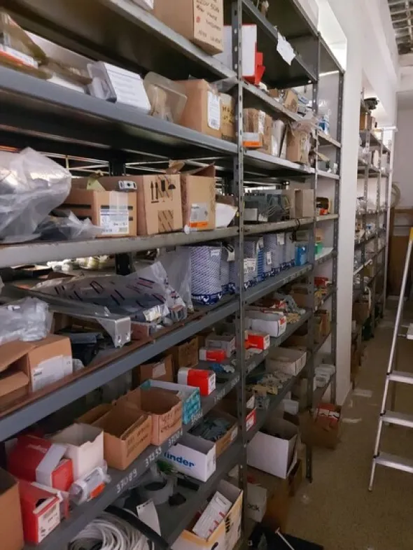 3#8080 Magazzino e materiale per impianti elettrici