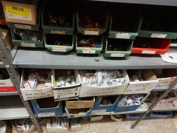 3#8080 Magazzino e materiale per impianti elettrici