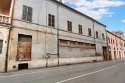 #20049 Magazzino in centro storico