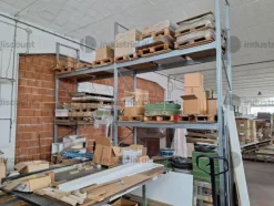 3#8766 Magazzino materiale per falegnameria