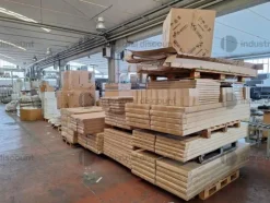 3#8766 Magazzino materiale per falegnameria