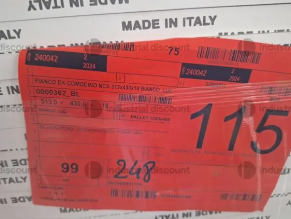3#8766 Magazzino materiale per falegnameria