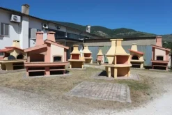 90#70720 Magazzino materie prime e macchinari per caminetti