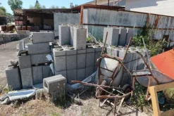 90#70720 Magazzino materie prime e macchinari per caminetti