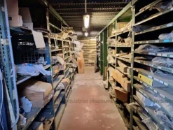 7#9630 Magazzino pezzi di ricambio