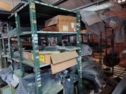 7#9630 Magazzino pezzi di ricambio