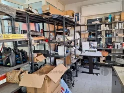 7#9630 Magazzino pezzi di ricambio
