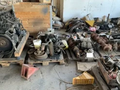 2#6948 Magazzino ricambi e scaffalature