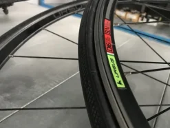 5#5221 Magazzino ricambi per biciclette