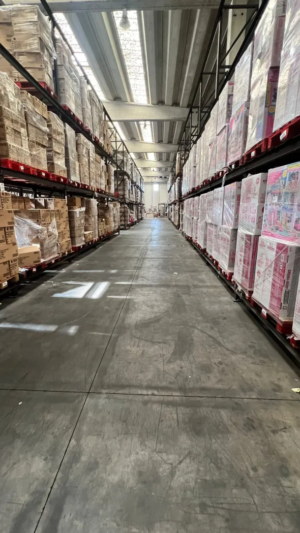 Magazzino / spazi logistici 5000 metri quadri Latina