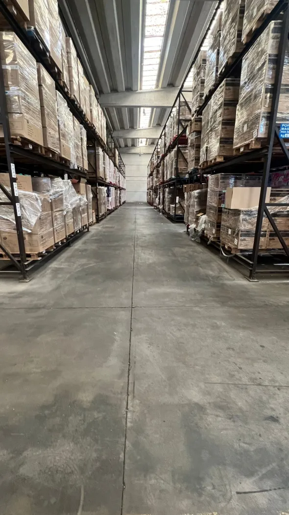Magazzino / spazi logistici 5000 metri quadri Latina
