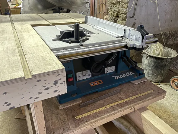 MAKITA 2704N SEGA CIRCOLARE USATA POCHISSIMO