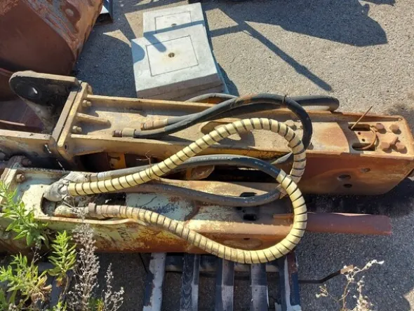 31#5562 Martellone per escavatore Caterpillar