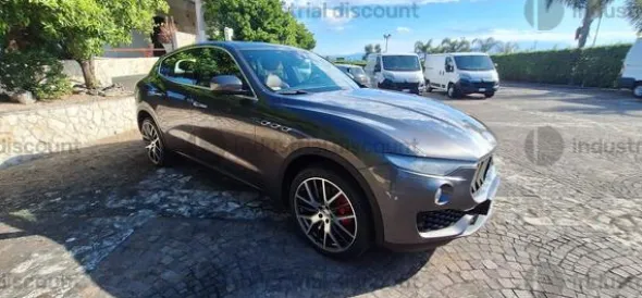 10#9332 Maserati Levante