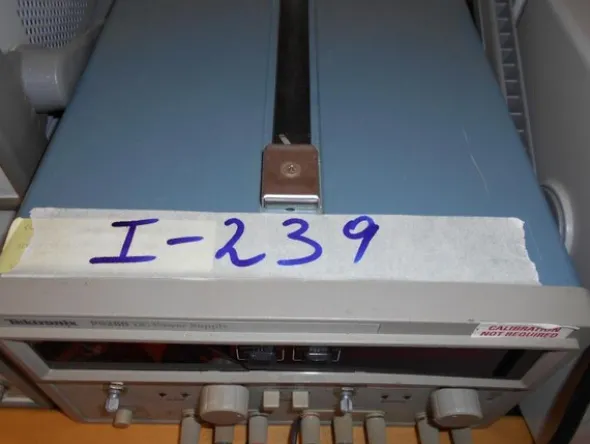 35#7585 Materiale e componentistica elettronica