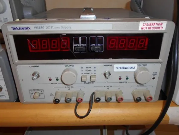 35#7585 Materiale e componentistica elettronica