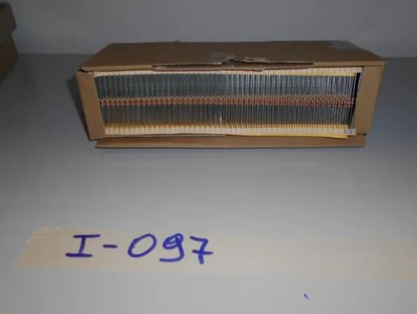 33#7585 Materiale e componentistica elettronica