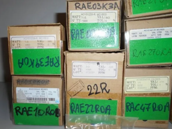 33#7585 Materiale e componentistica elettronica