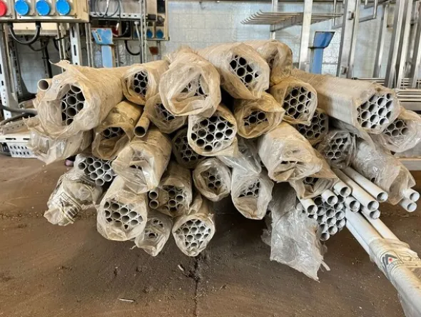 7#8355 Materiale elettrico