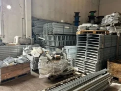 7#8355 Materiale elettrico