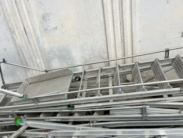 7#8355 Materiale elettrico