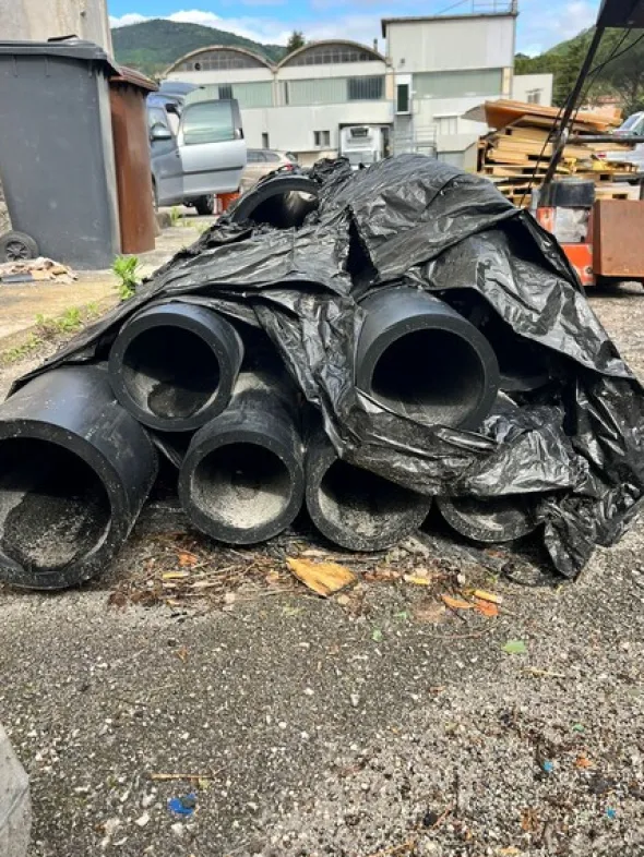 7#8355 Materiale elettrico