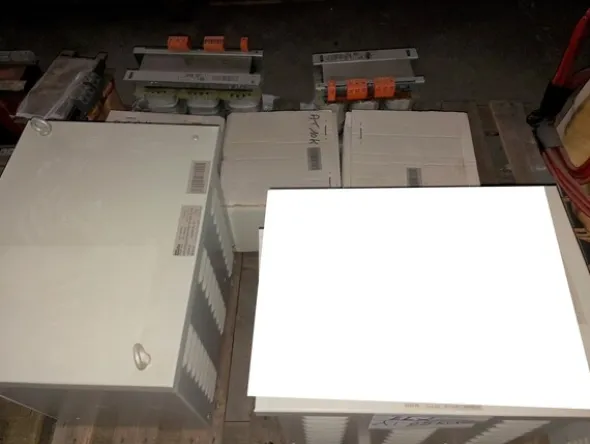 2#7293 Materiale elettrico