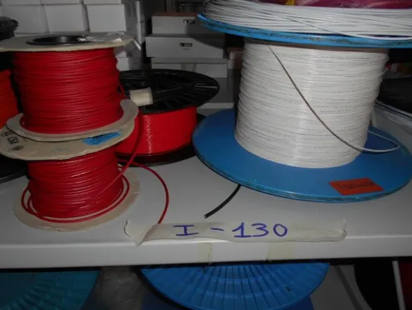 2#7585 Materiale elettrico