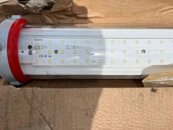 8#8355 Materiale elettrico