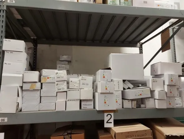 3#7287 Materiale elettrico e accessori per illuminazione
