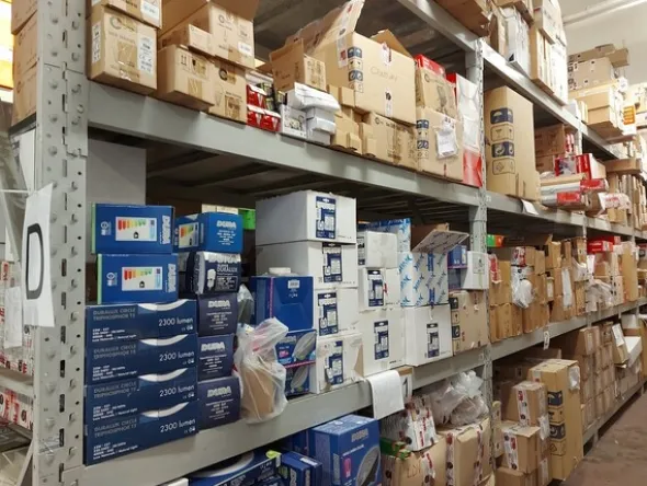 3#7287 Materiale elettrico e accessori per illuminazione