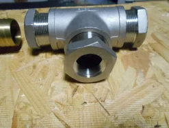 10#7585 Materiale elettrico e idraulico