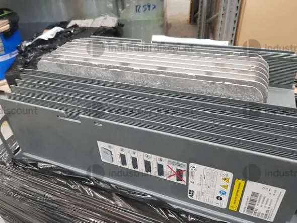 3#9182 Materiale elettrico vario