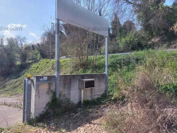 1#10187 Materiale ferroso e infissi e arredi da ufficio