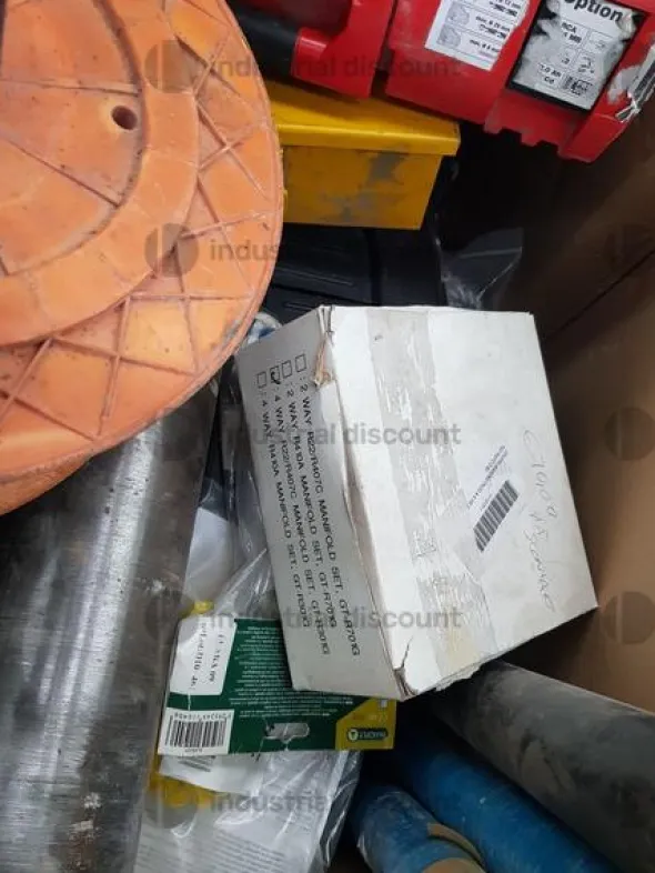 4#9182 Materiale per edilizia e varie