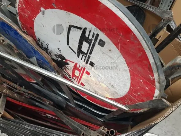 4#9182 Materiale per edilizia e varie
