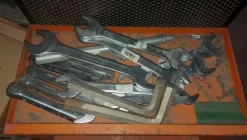 1#6812 Materiale per ferramenta