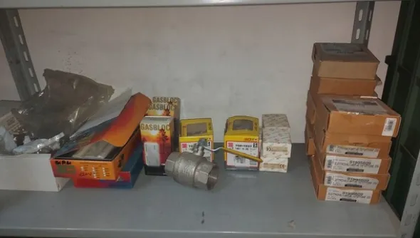 1#6812 Materiale per ferramenta