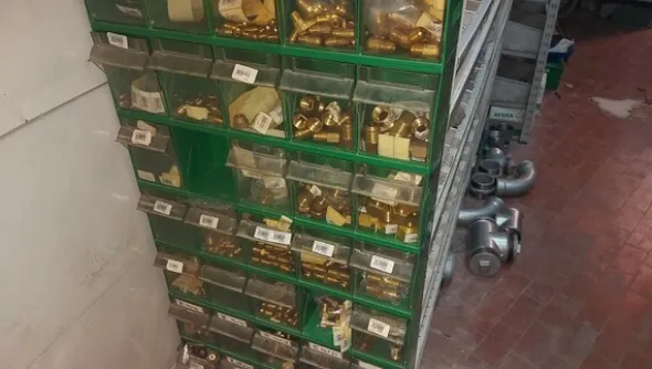 1#6812 Materiale per ferramenta