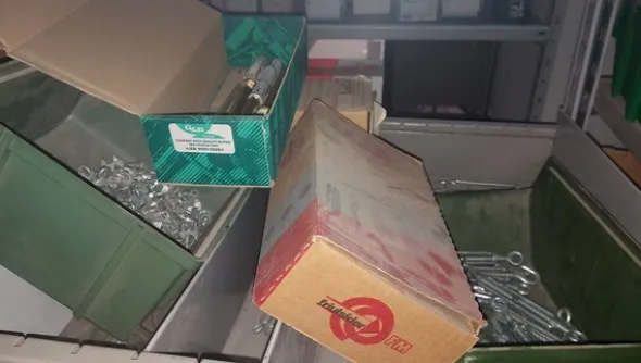 1#6812 Materiale per ferramenta