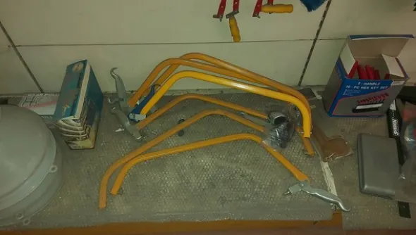 1#6812 Materiale per ferramenta