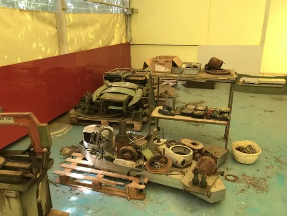 1#4728 Materiali e attrezzature per assemblaggi meccanici