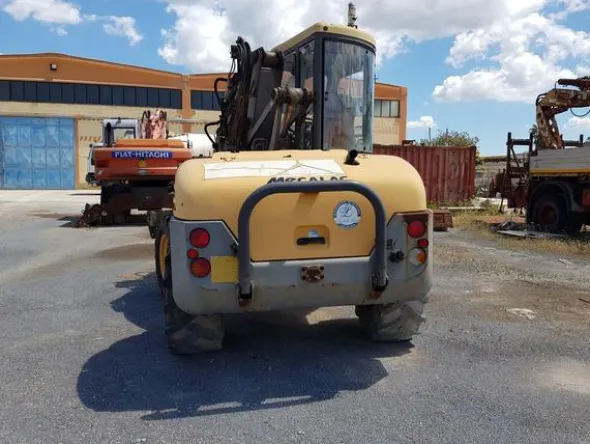 25#4479 MECALAC