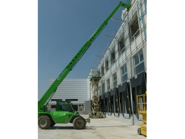 MERLO PANORAMIC P 4017