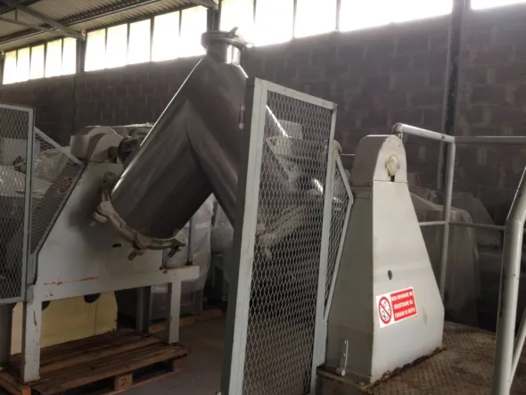 MESCOLATORE A “V” 250 LT (COD. MF-PR-MES-18)